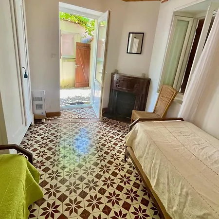 Maison Dans Le Bourg, A 800m Des Plages Vakantiehuis