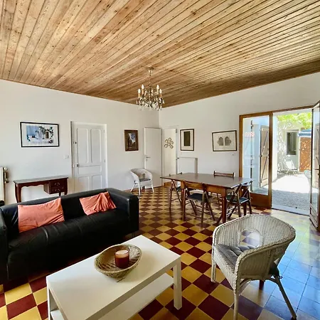 Maison Dans Le Bourg, A 800m Des Plages *